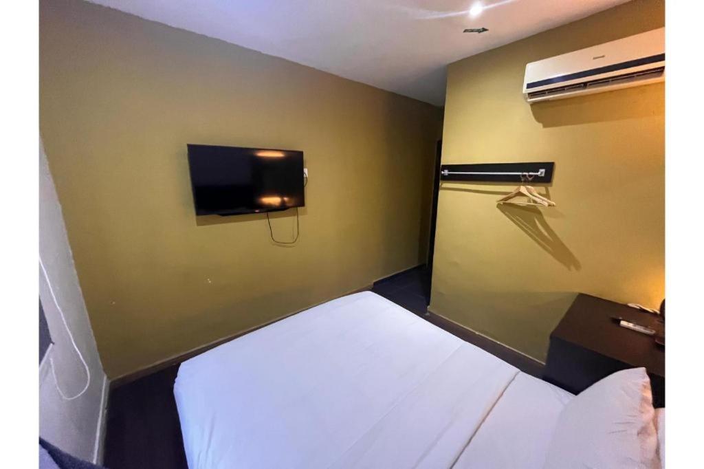 Hotel Capital O 91074 Grand World 2*
